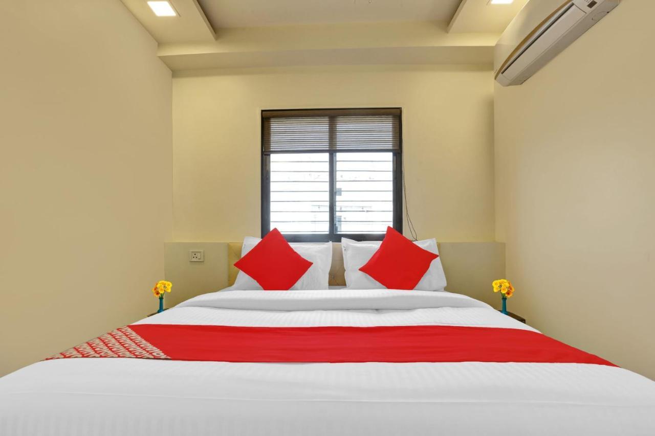 Hotel O Nandi Palace Lodging And Boarding Ulhasnagar Luaran gambar